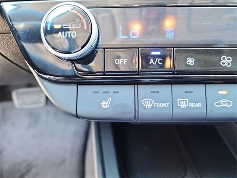 New 2025 Hyundai Elantra SEL image 22