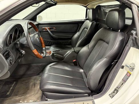 Used 2001 Mercedes-Benz SLK 320 image 18