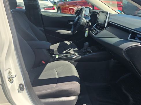 Used 2020 Toyota Corolla LE FWD image 12