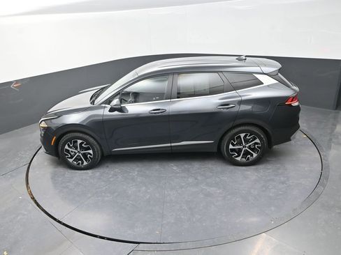 Used 2024 Kia Sportage EX image 18