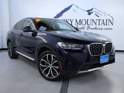 Used 2022 BMW X4 xDrive30i AWD/4WD image 1