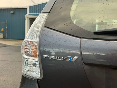 Used 2012 Toyota Prius V Three image 33