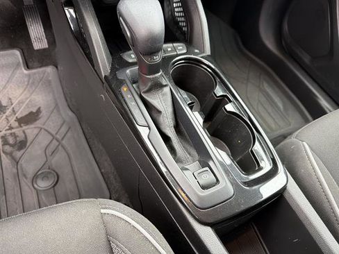 Used 2021 Chevrolet TrailBlazer LT w/ Convenience Package image 19