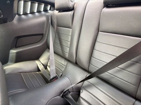 Used 2011 Ford Mustang GT Premium w/ GT Coupe Accessory Pkg 5 image 12