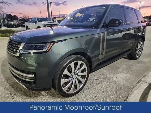 Used 2023 Land Rover Range Rover SE image 3