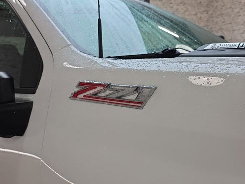 Used 2023 Chevrolet Silverado 2500 LT image 11