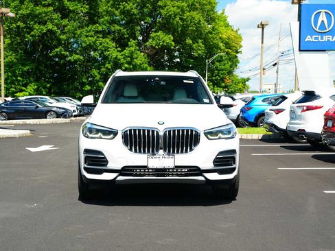 Used 2023 BMW X5 xDrive40i w/ Climate Comfort Package AWD/4WD image 2