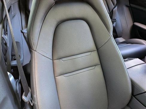 Used 2023 Porsche Panamera image 18