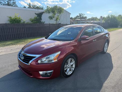 Used 2013 Nissan Altima 2.5 SL w/ 2.5 Moonroof Pkg FWD image 1