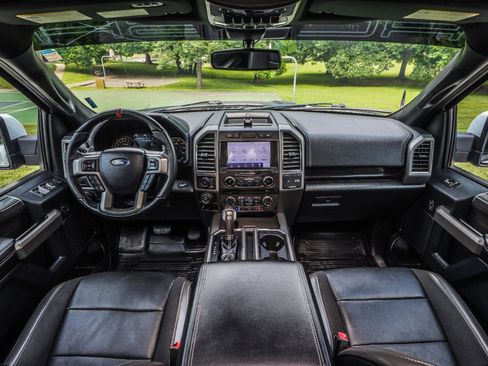 Used 2019 Ford F150 Raptor w/ Equipment Group 802A Luxury AWD/4WD image 2