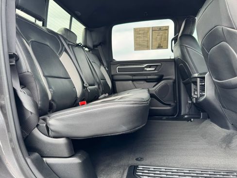 Used 2020 RAM 1500 Big Horn AWD/4WD image 15