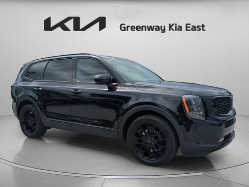 Used 2022 Kia Telluride SX w/ Nightfall Edition Package AWD/4WD image 3