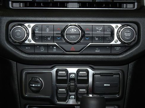 New 2026 Jeep Wrangler Unlimited Sport image 19