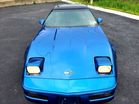 Used 1993 Chevrolet Corvette Coupe image 9