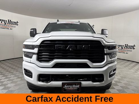 Used 2025 RAM 2500 Big Horn AWD/4WD image 3