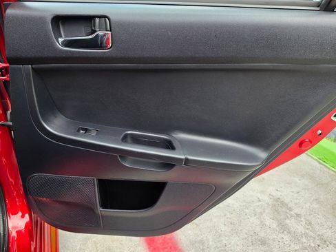 Used 2017 Mitsubishi Lancer ES AWD/4WD image 27