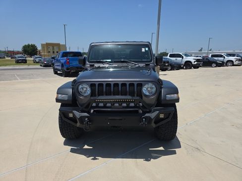 Used 2018 Jeep Wrangler Unlimited Sport S AWD/4WD image 2