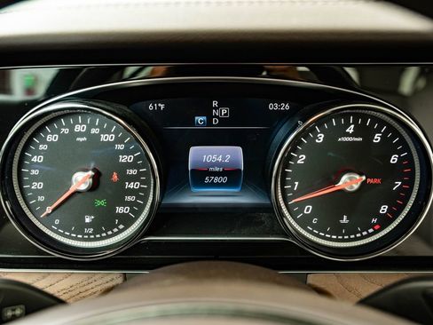 Used 2018 Mercedes-Benz E 400 4MATIC Wagon image 32