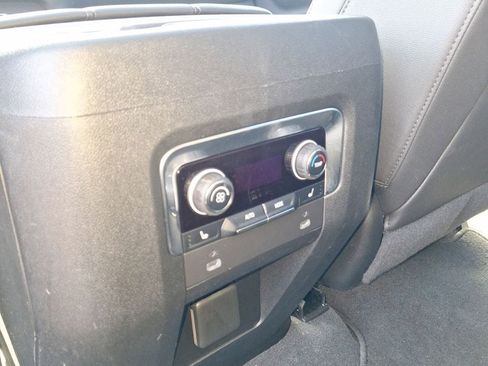 Used 2022 Chevrolet Tahoe LT w/ LT Signature Package image 20