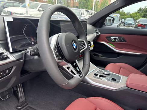 Used 2026 BMW 330i xDrive Sedan w/ M Sport Package AWD/4WD image 19