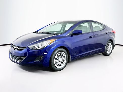 Used 2013 Hyundai Elantra GLS FWD image 3