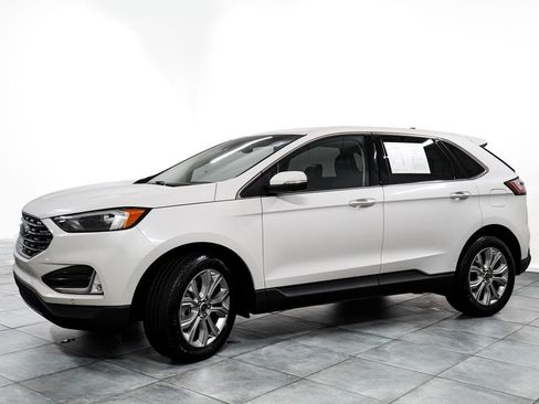 Certified 2023 Ford Edge Titanium AWD/4WD image 4