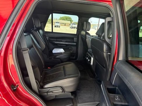 Used 2020 Ford Expedition XLT w/ Equipment Group 202A RWD image 10
