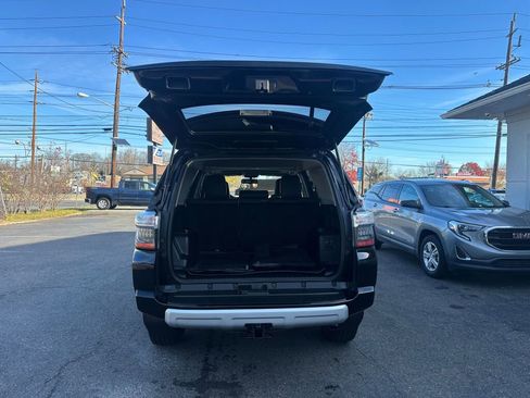 Used 2019 Toyota 4Runner TRD Off-Road Premium image 37