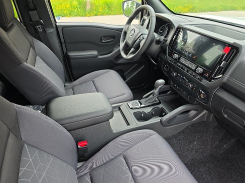 New 2026 Nissan Frontier SV AWD/4WD image 6