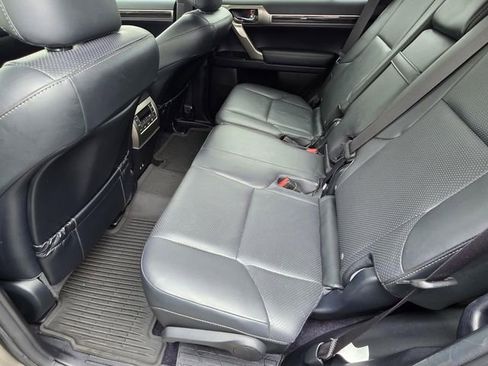 Used 2021 Lexus GX 460 Luxury w/ Accessory Package AWD/4WD image 9