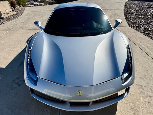 Used 2019 Ferrari 488 Spider image 5