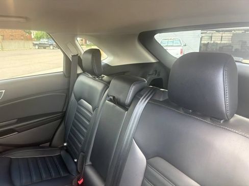 Used 2024 Ford Edge SEL w/ Convenience Package AWD/4WD image 19