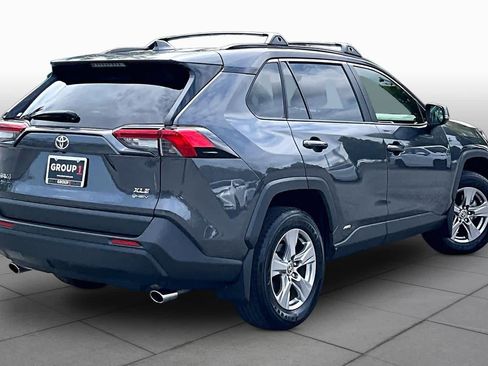 Used 2025 Toyota RAV4 XLE AWD/4WD image 13