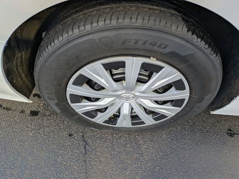 Certified 2020 Toyota Camry LE w/ Fleet Convenience Package image 9