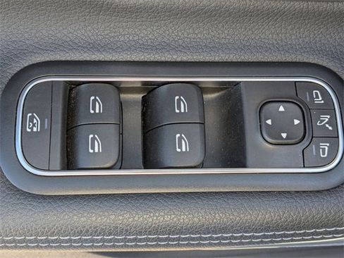 Used 2025 Mercedes-Benz CLA 250 4MATIC image 12