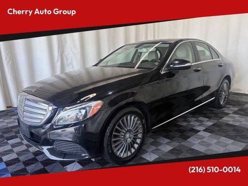 Used 2015 Mercedes-Benz C 300 4MATIC Sedan image 1