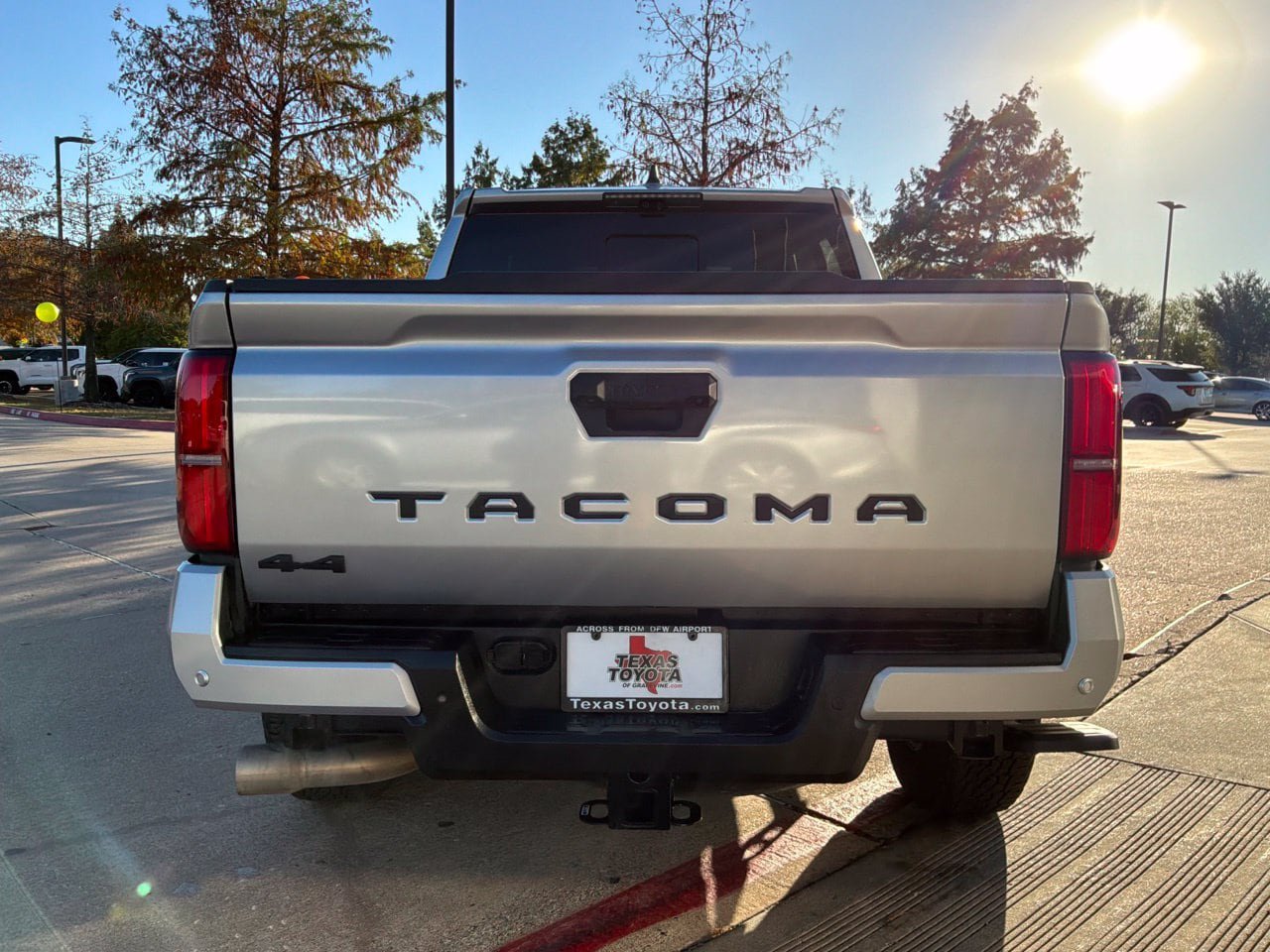 Used 2024 Toyota Tacoma TRD Off-Road w/ TRD Off Road Premium Package AWD/4WD image 7
