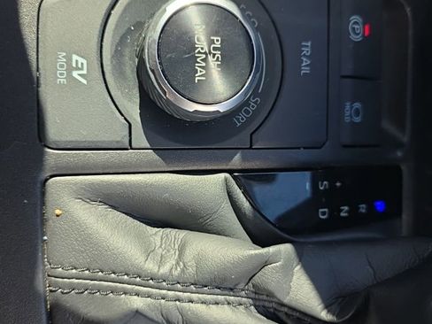 Used 2024 Toyota RAV4 XLE image 29