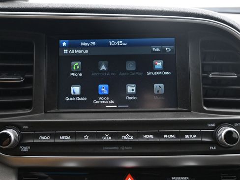 Used 2020 Hyundai Elantra SEL FWD image 15
