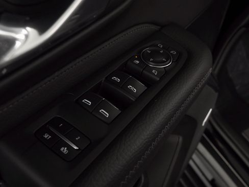 Used 2023 GMC Yukon XL Denali w/ Denali Reserve Package image 35