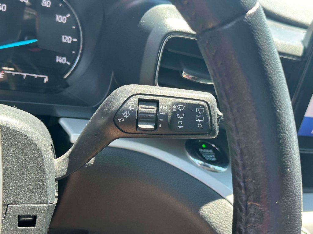 Used 2021 Ford Explorer XLT w/ Equipment Group 202A AWD/4WD image 25