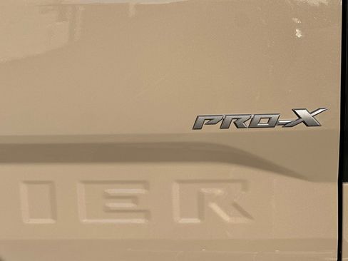 Used 2022 Nissan Frontier Pro-X w/ Pro-X Premium Package image 37