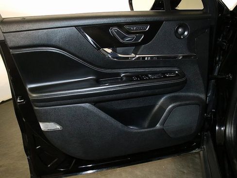 Used 2021 Lincoln Corsair Reserve w/ Equipment Group 201A image 24