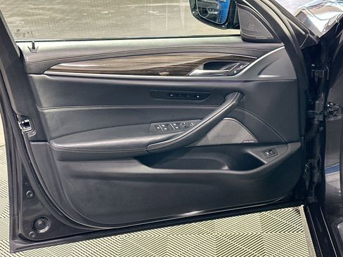 Used 2020 BMW M550i xDrive image 15