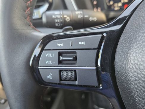 Used 2025 Honda Pilot Black Edition image 24