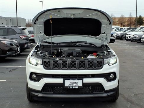New 2026 Jeep Compass Latitude image 21
