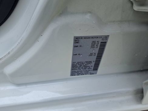 Used 2025 Nissan Altima 2.5 SV FWD image 32