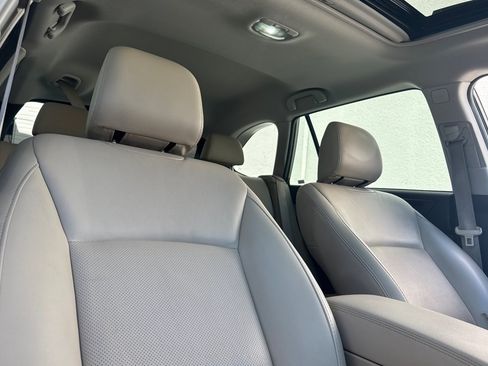 Used 2017 Subaru Outback 2.5i Limited AWD/4WD image 21