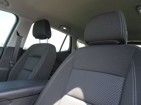 Used 2024 GMC Terrain SLE FWD image 10