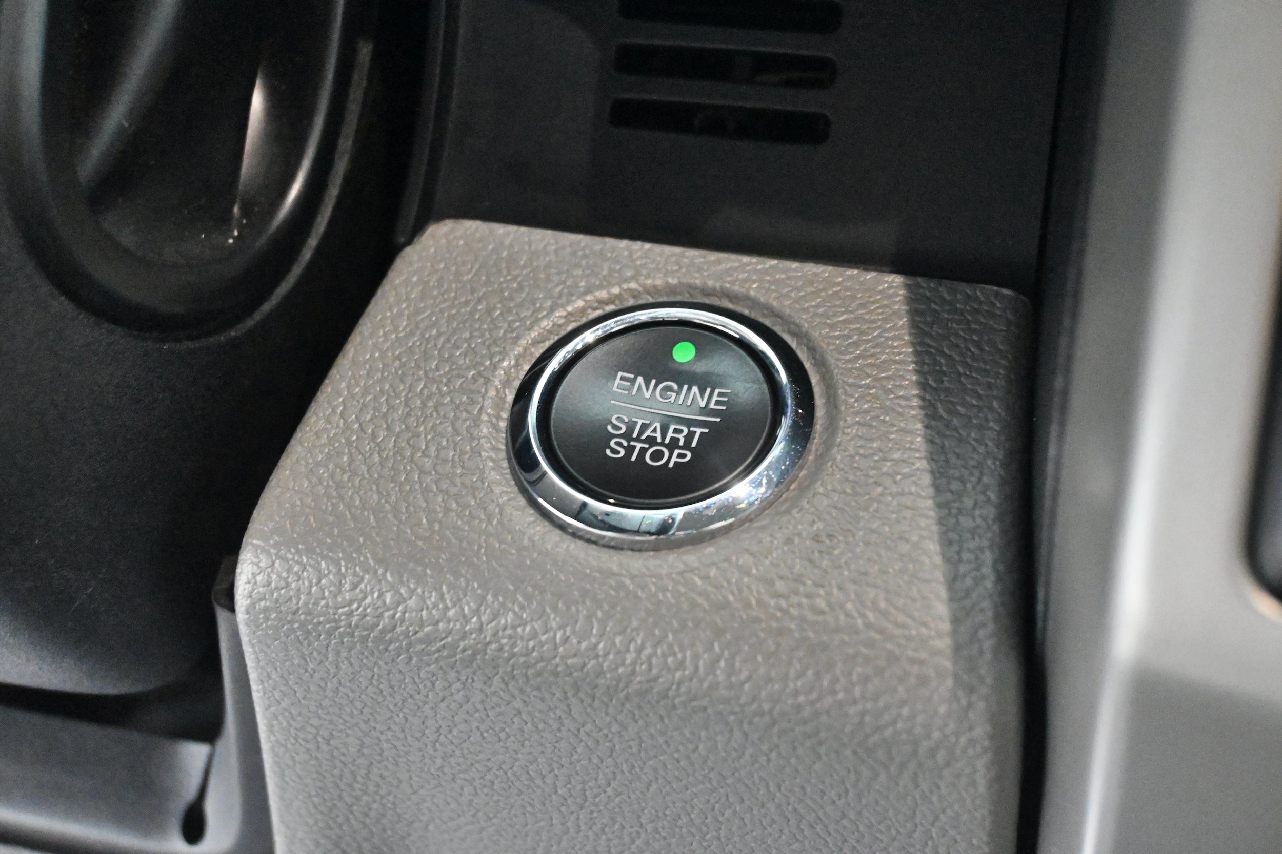 Used 2018 Ford F150 Lariat AWD/4WD image 11
